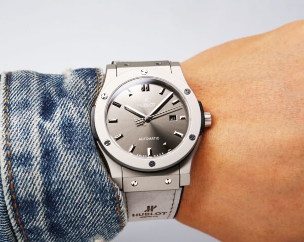 HUBLOT - Image 2