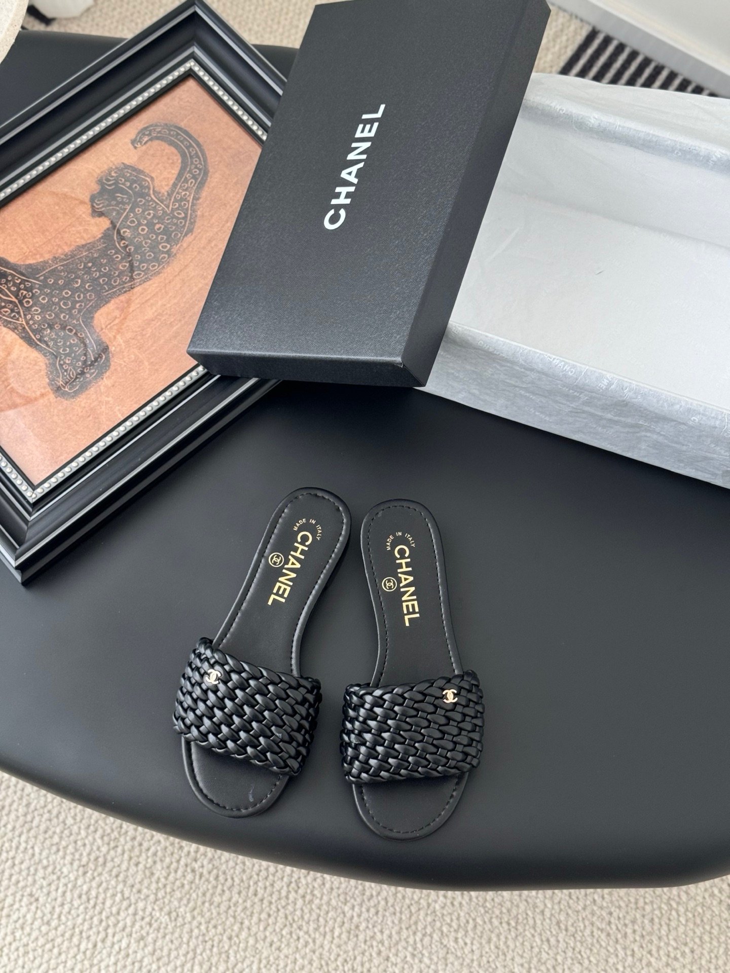 CHANEL Woman