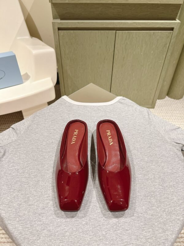 PRADA WOMEN