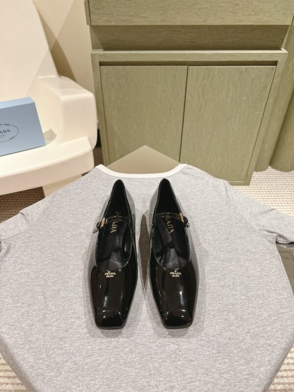 PRADA WOMEN