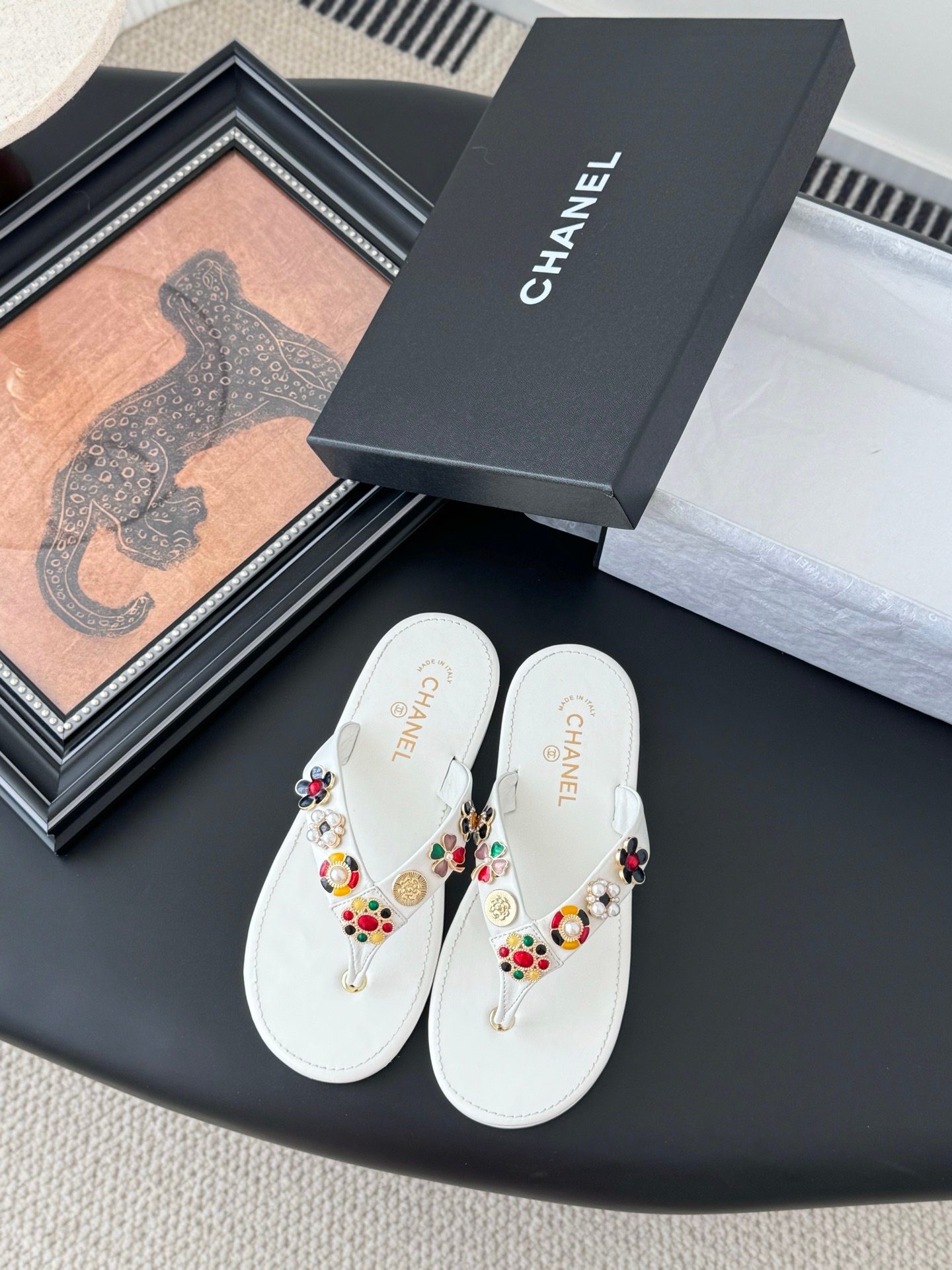 CHANEL Woman