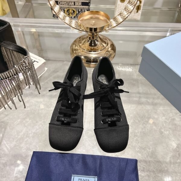 PRADA WOMEN