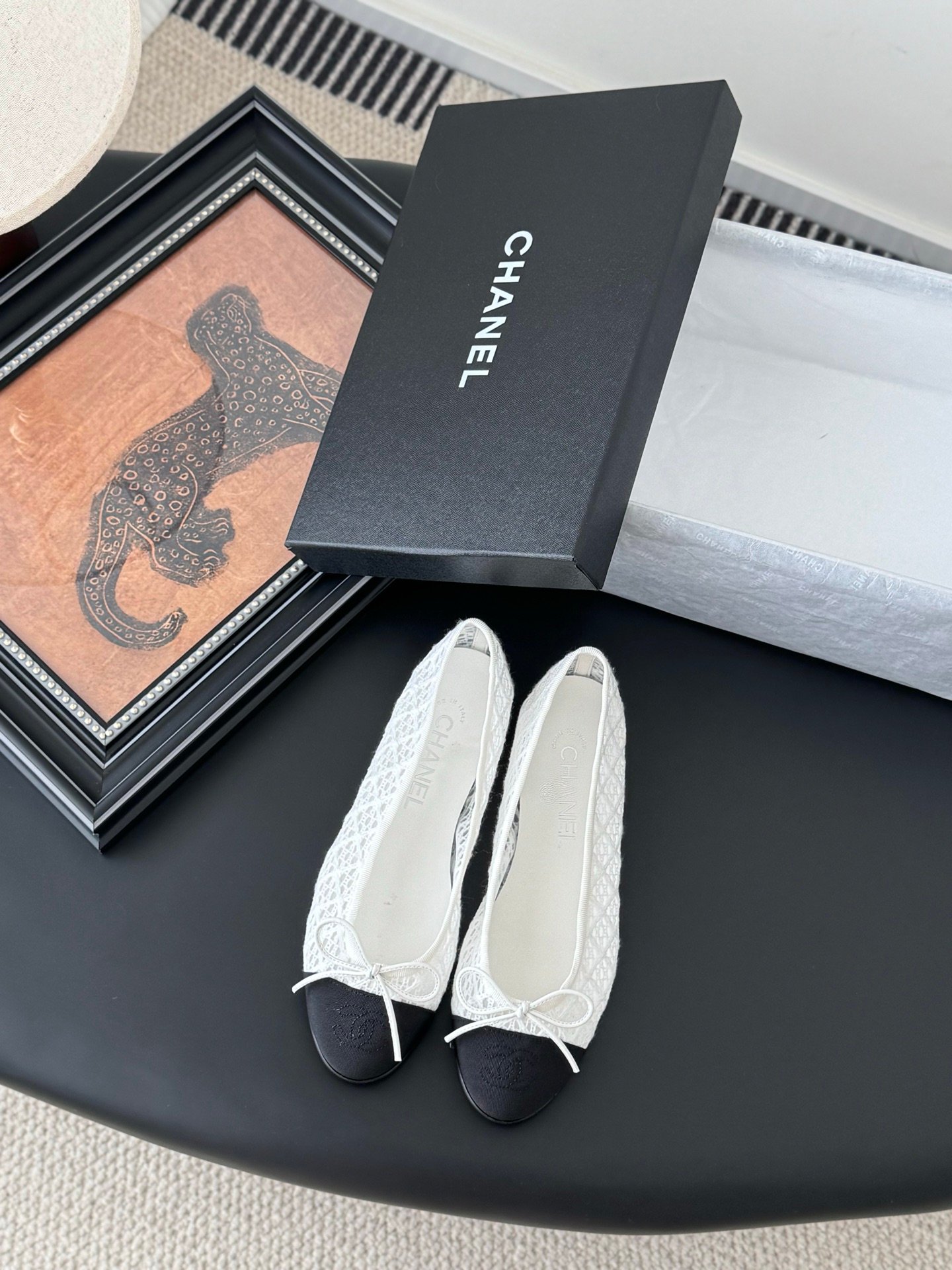 CHANEL Woman