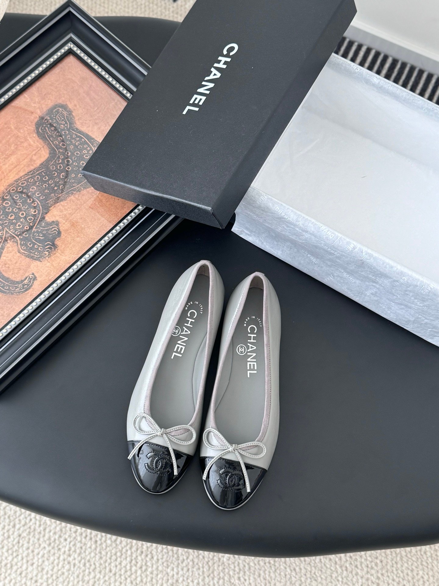 CHANEL Woman
