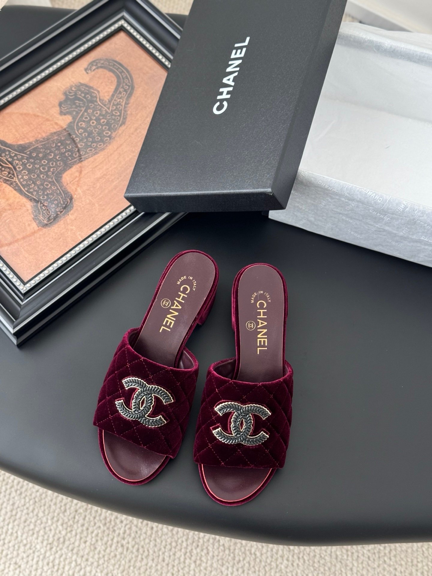 CHANEL Woman