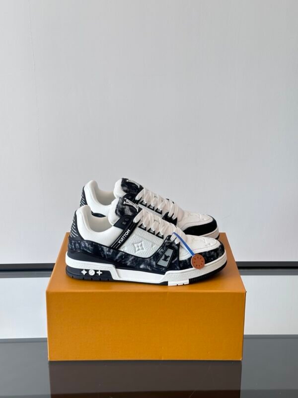 LV MAN - Image 2