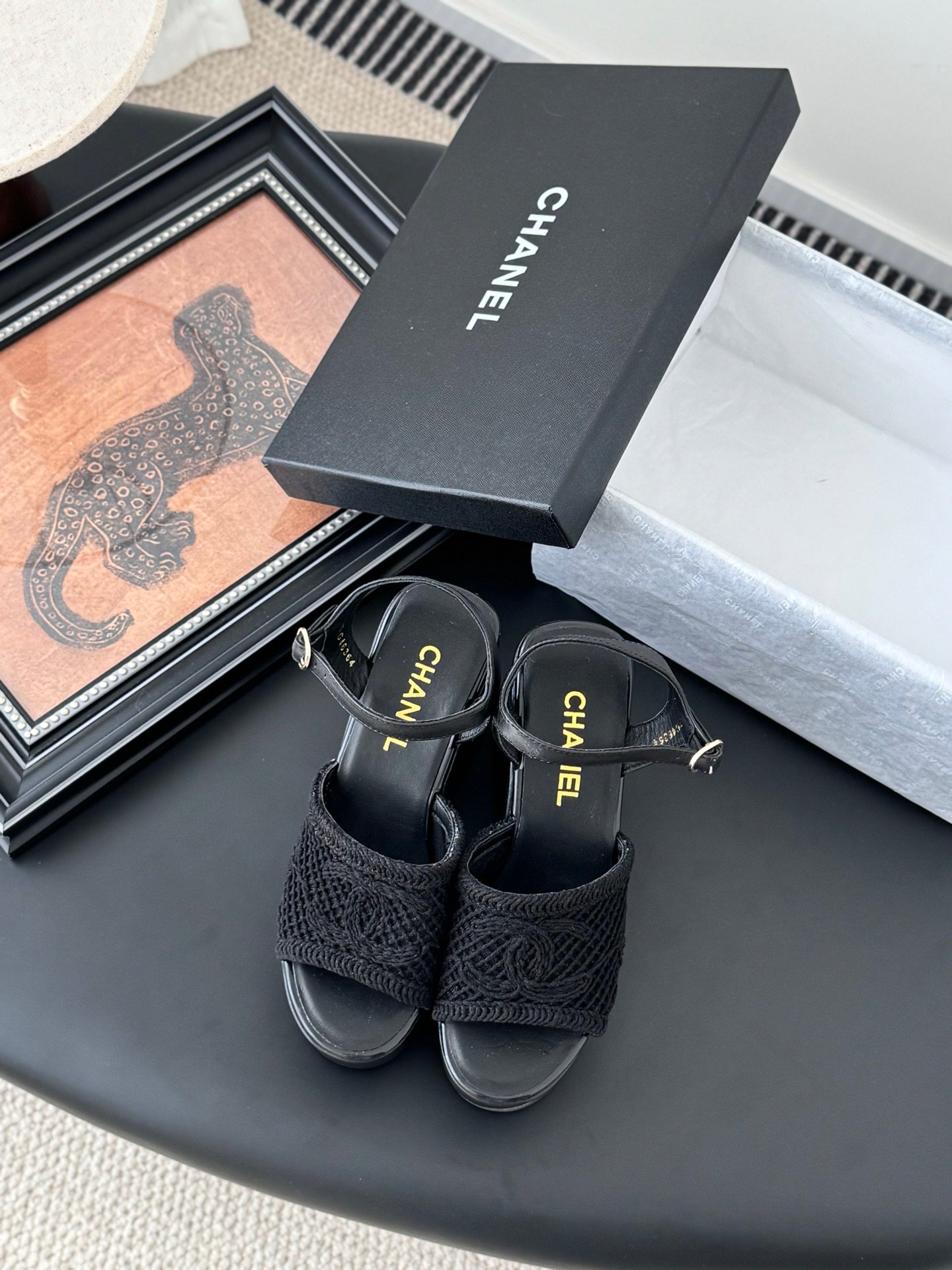 CHANEL Woman