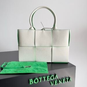 BOTTEGA VENETA