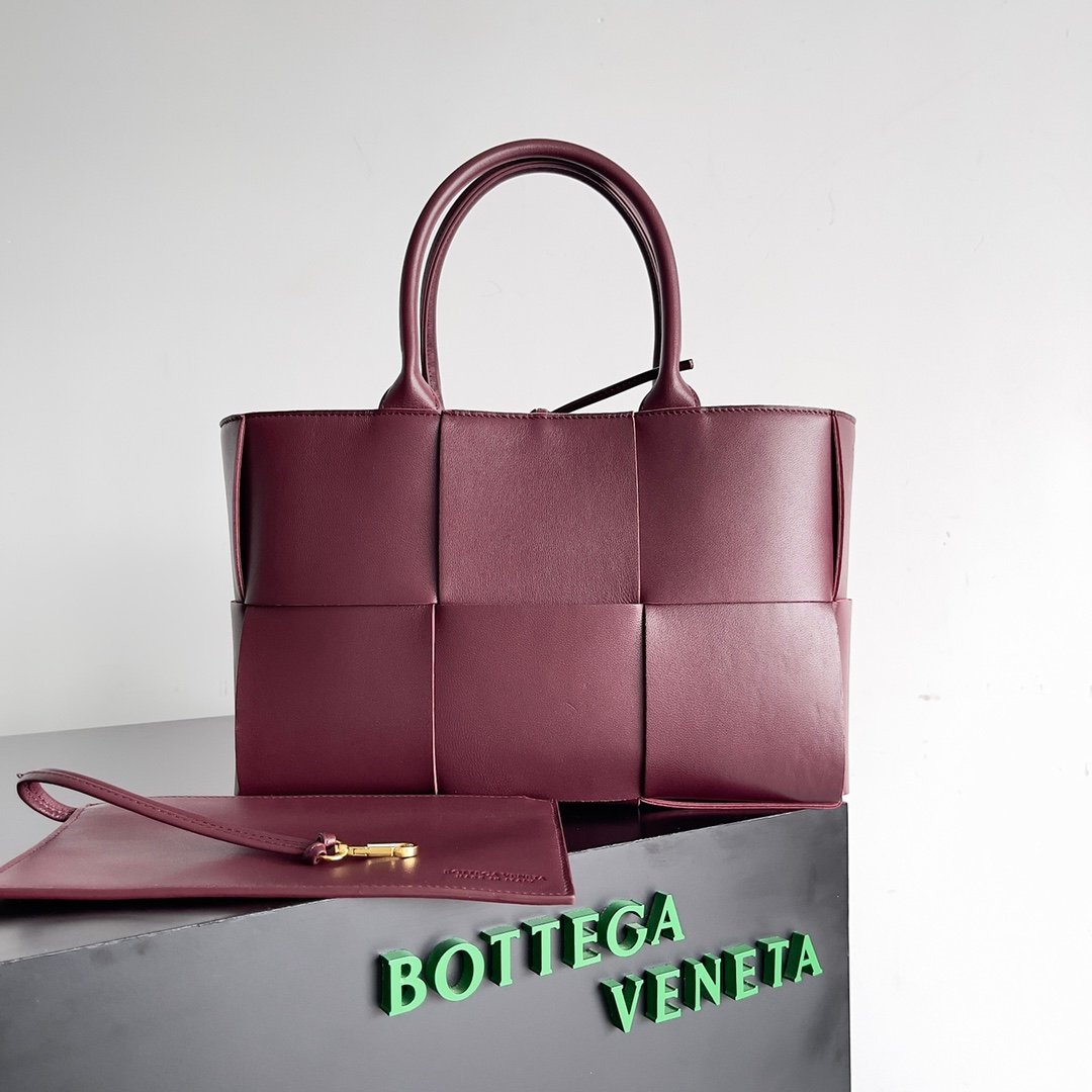 BOTTEGA VENETA