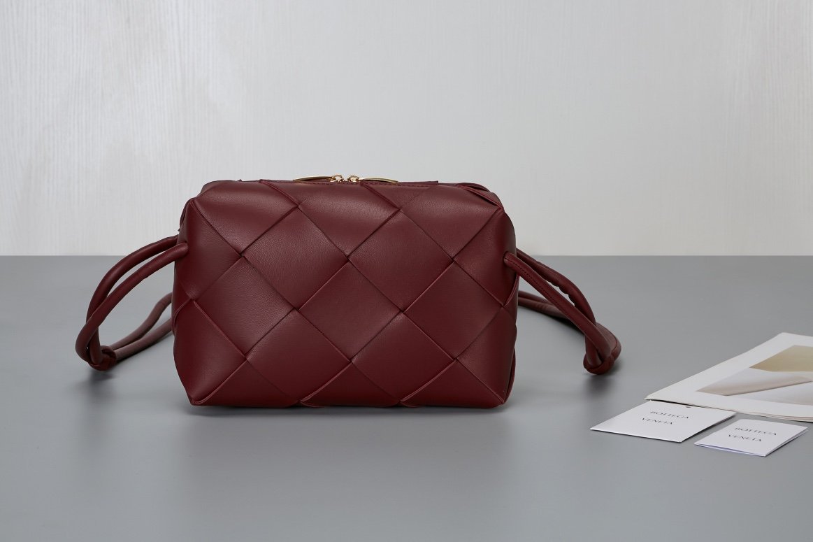 BOTTEGA VENETA
