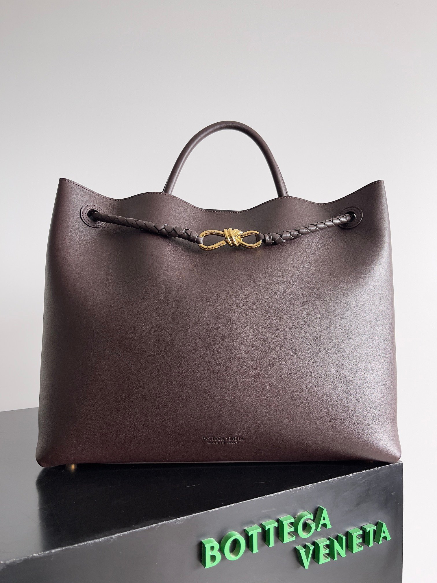BOTTEGA VENETA (Copy)