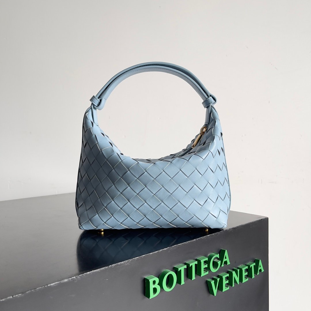 BOTTEGA VENETA
