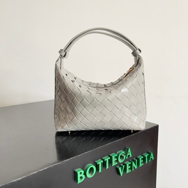 BOTTEGA VENETA