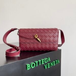 BOTTEGA VENETA