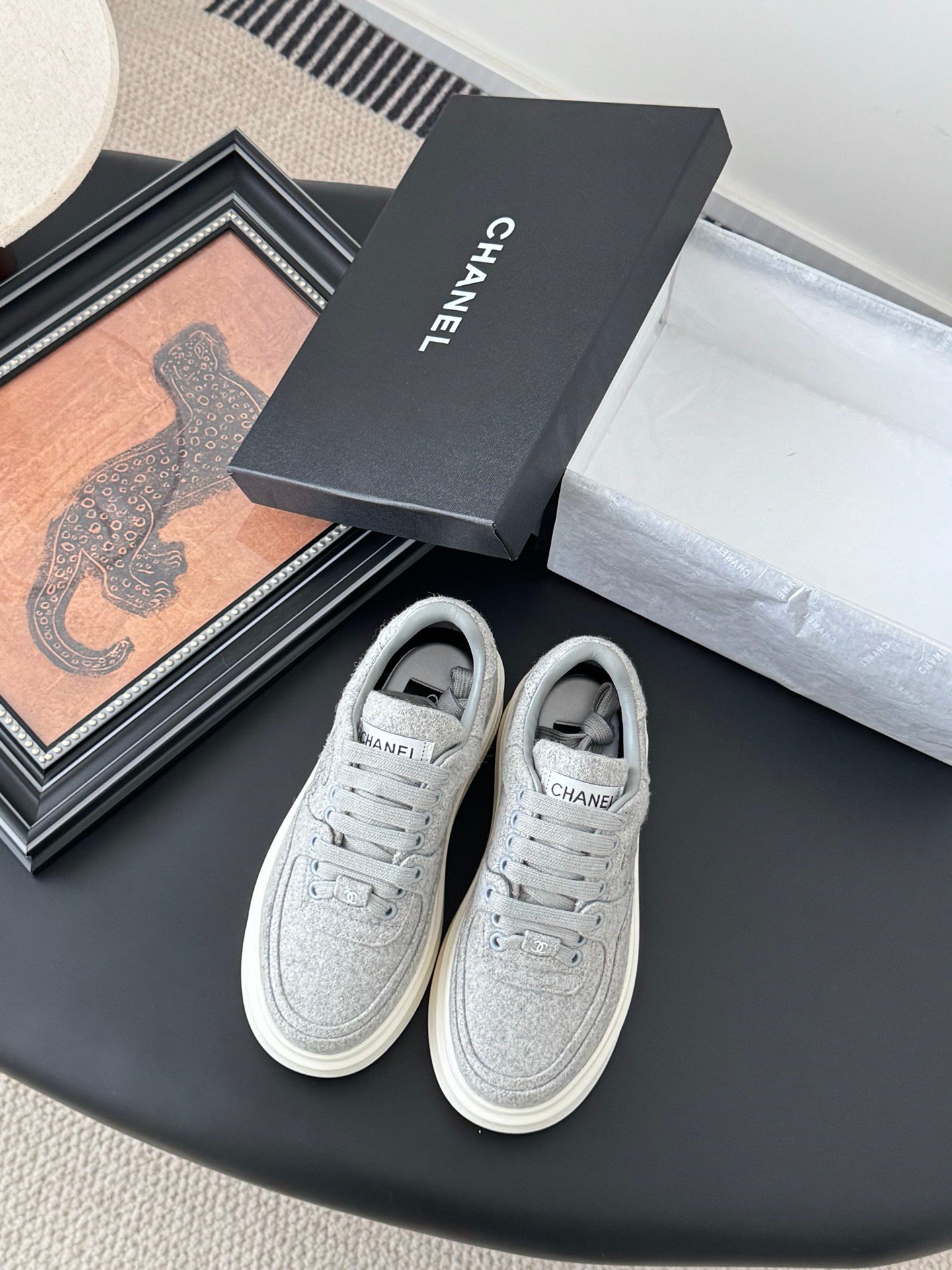 CHANEL Woman