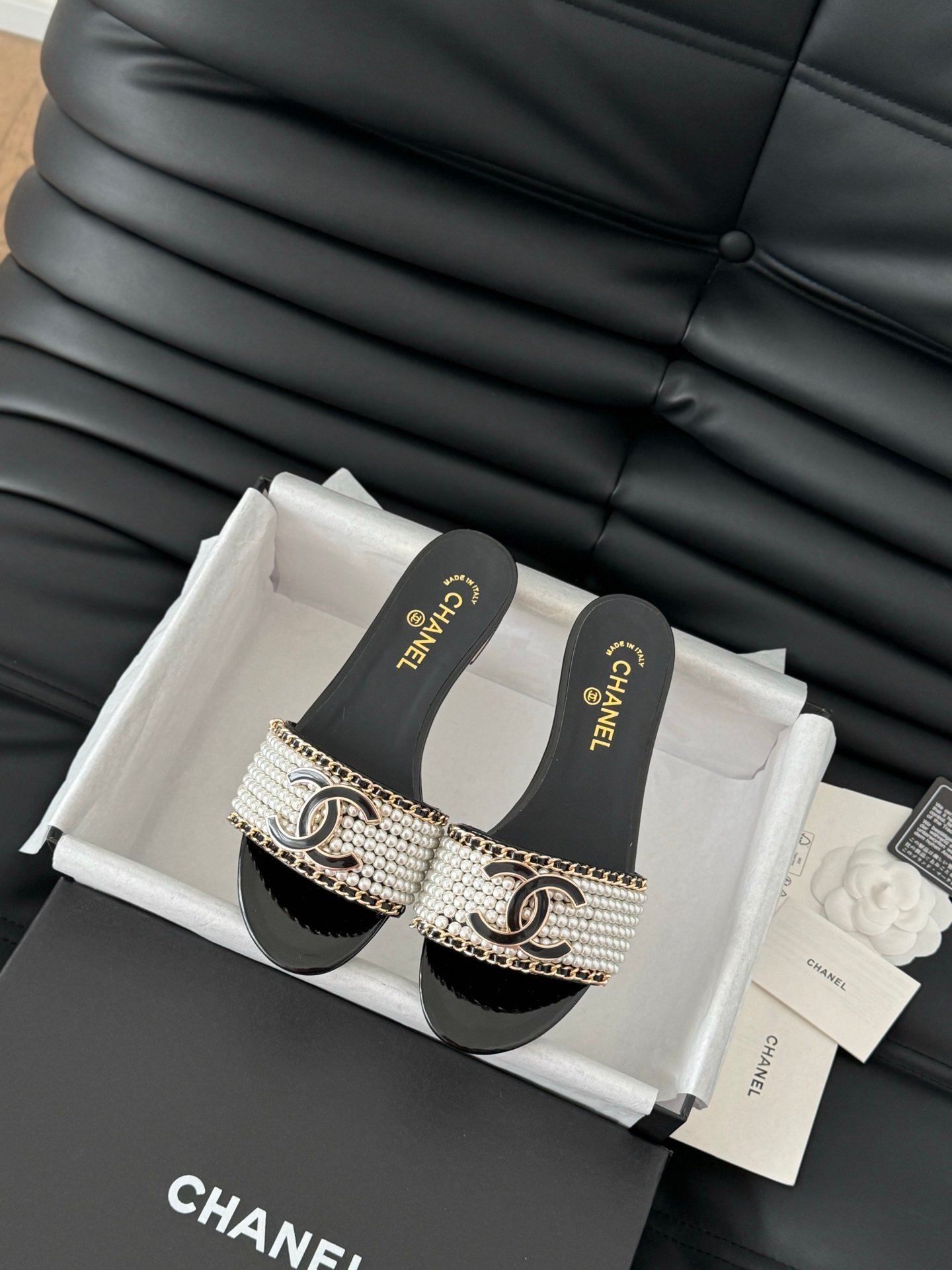 CHANEL Woman