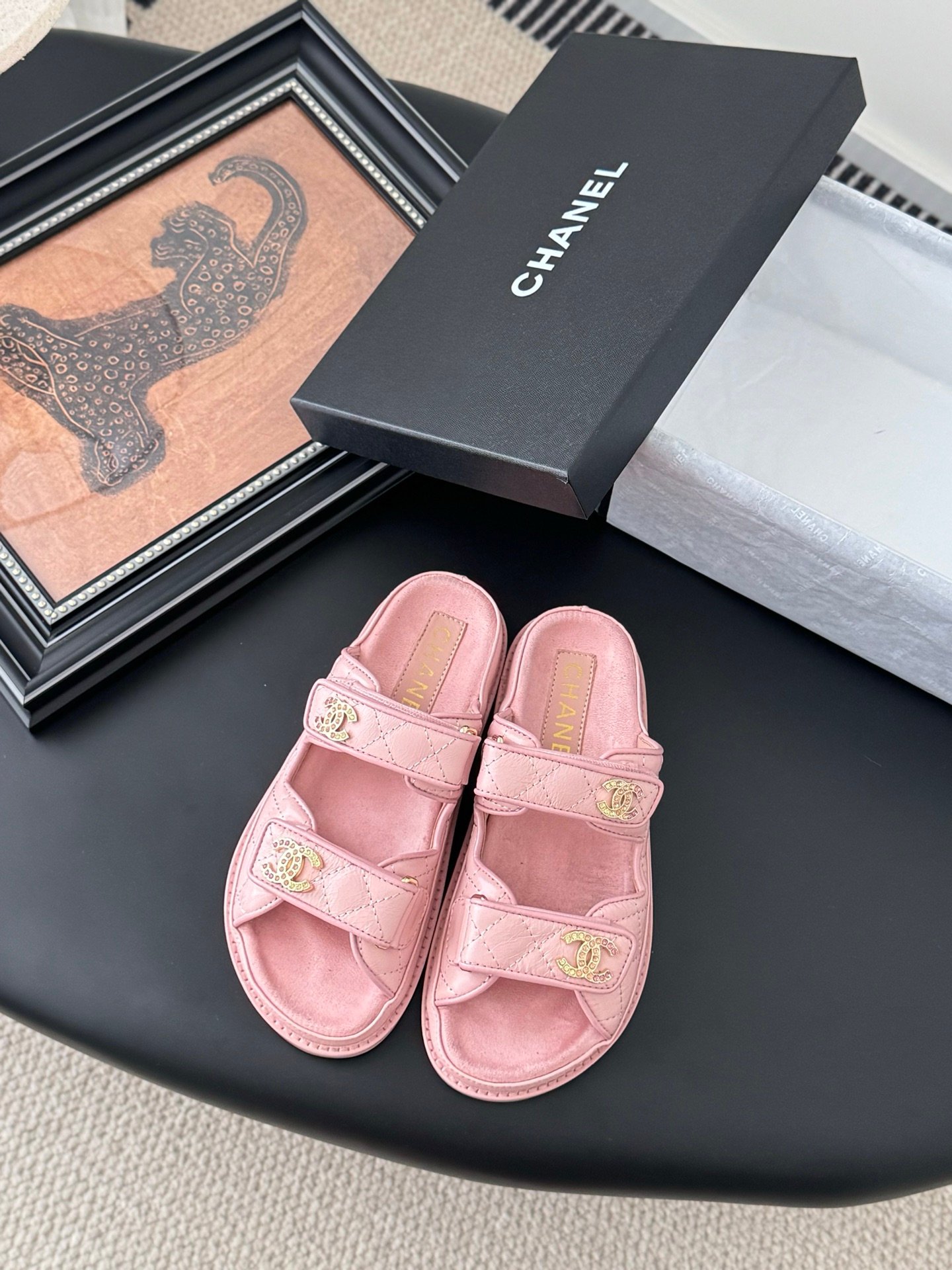 CHANEL Woman