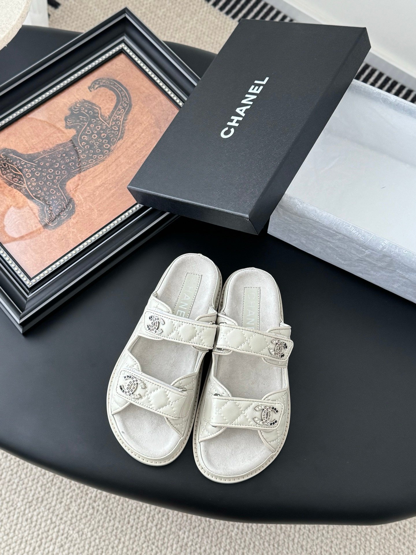 CHANEL Woman