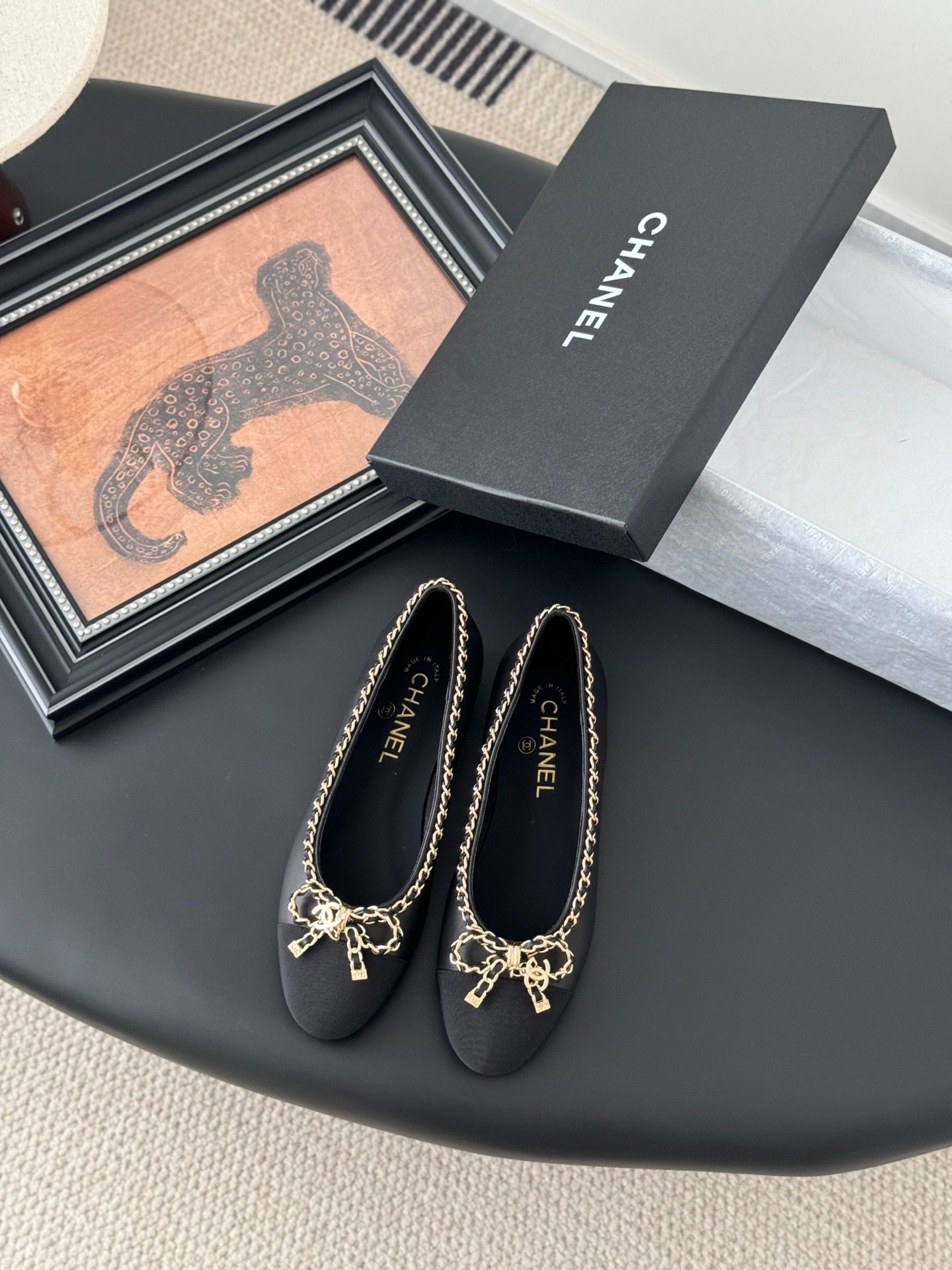 CHANEL Woman