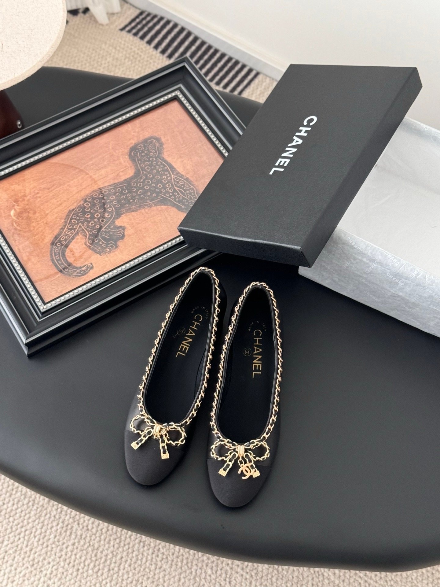 CHANEL Woman