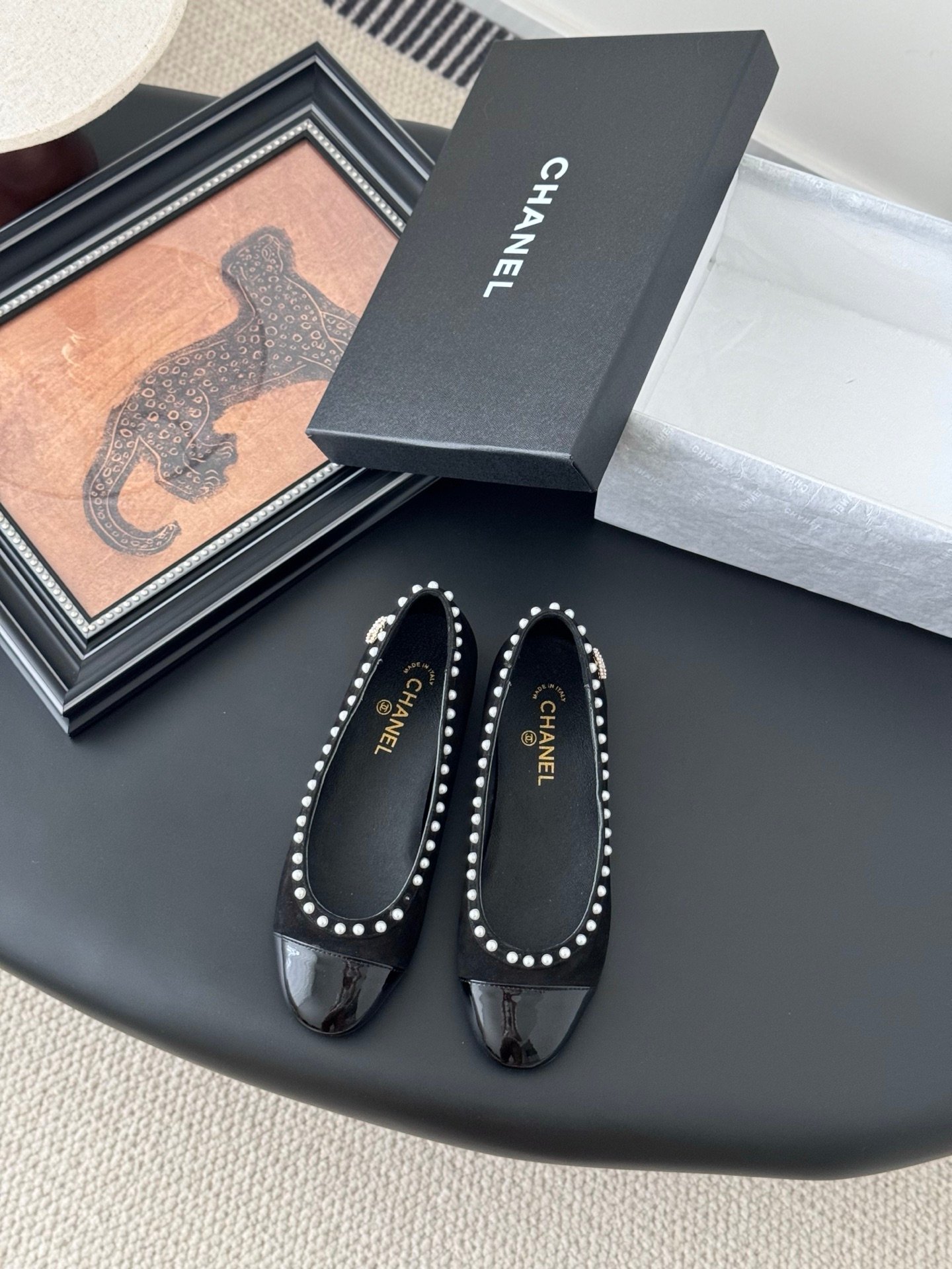 CHANEL Woman