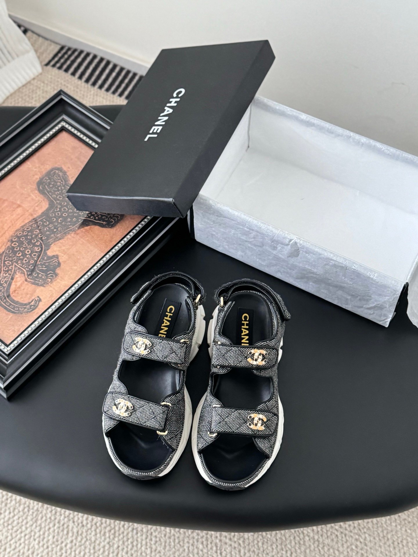 CHANEL Woman