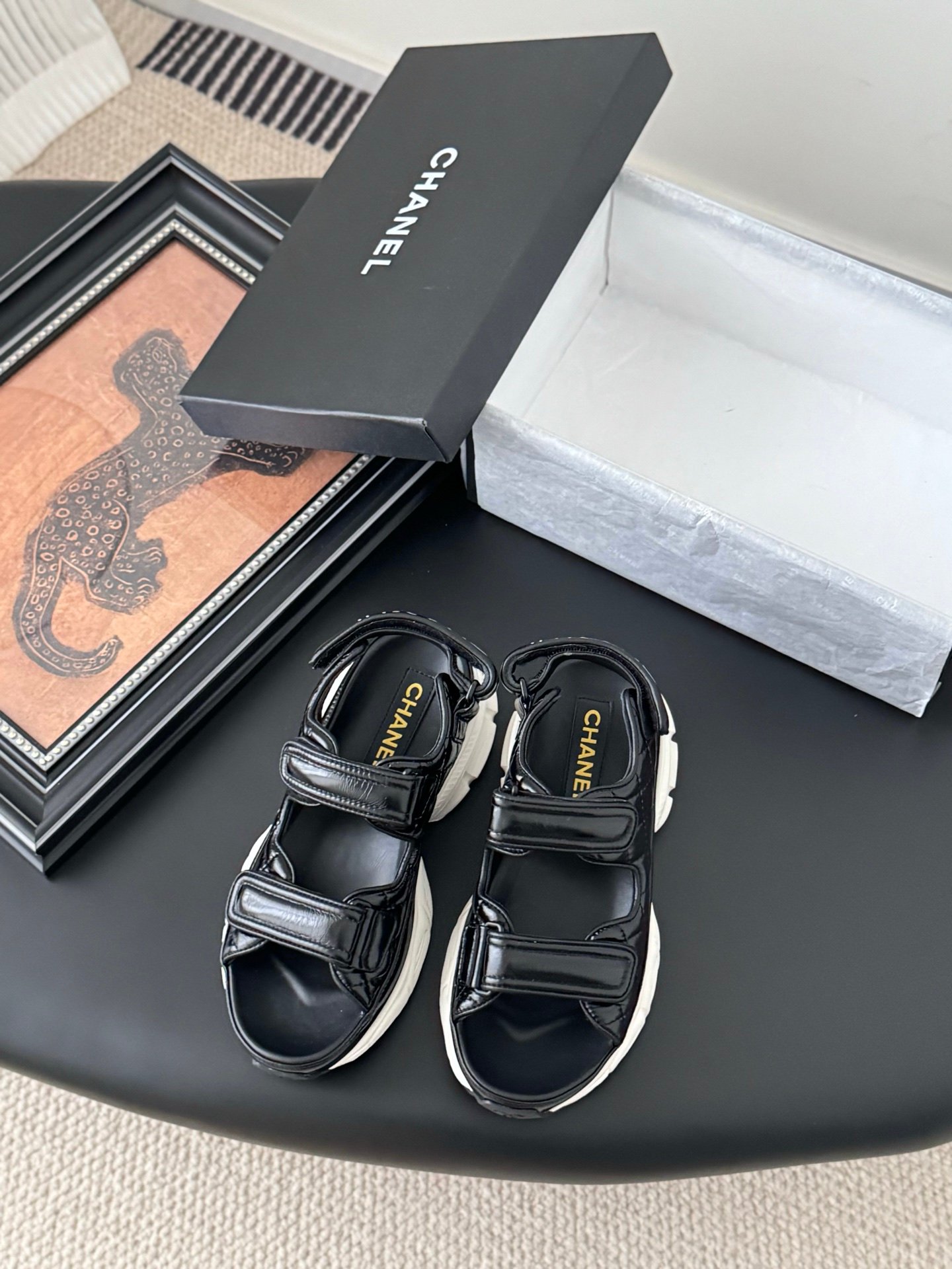 CHANEL Woman