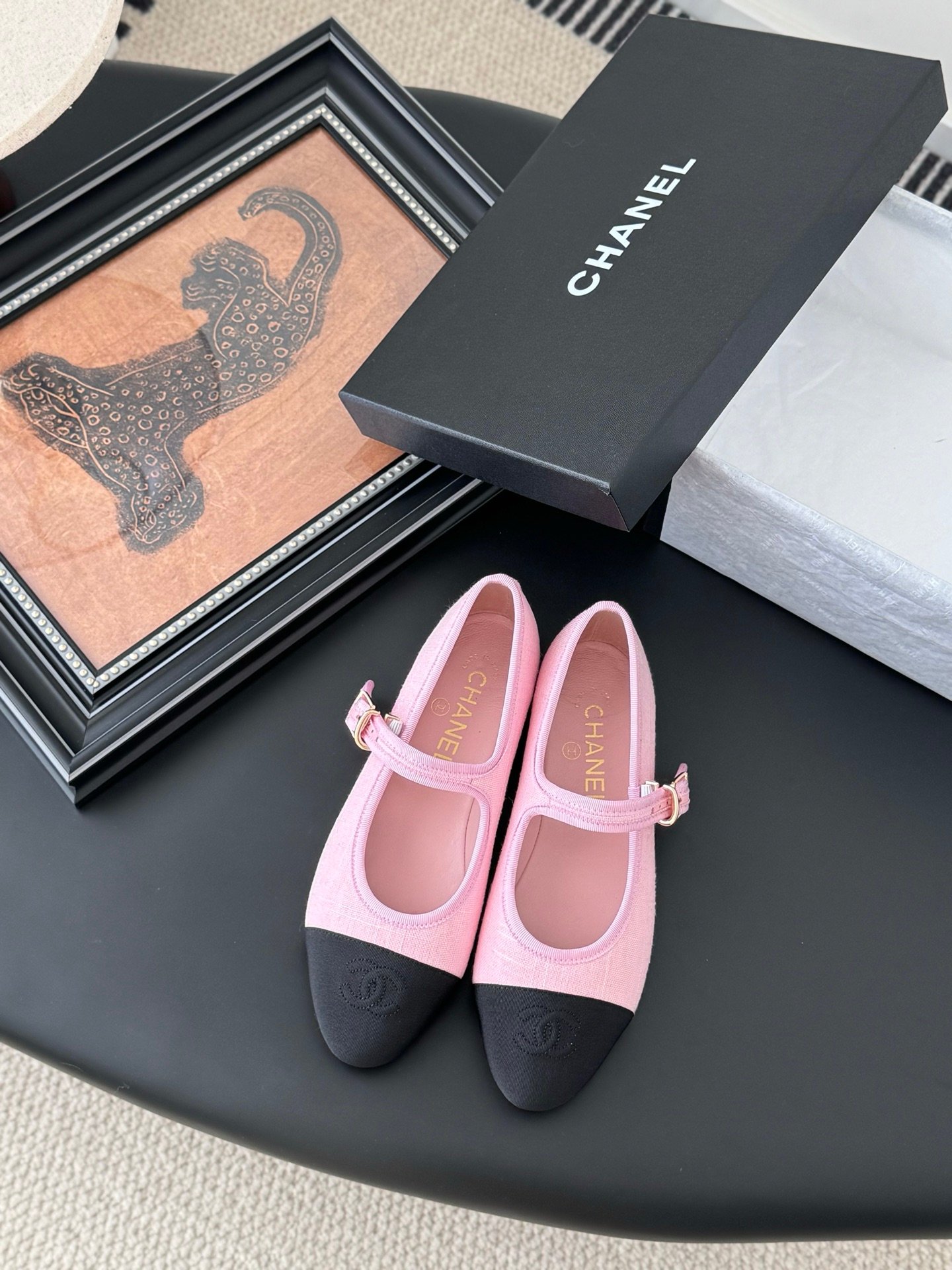 CHANEL Woman