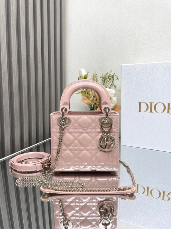 DIOR