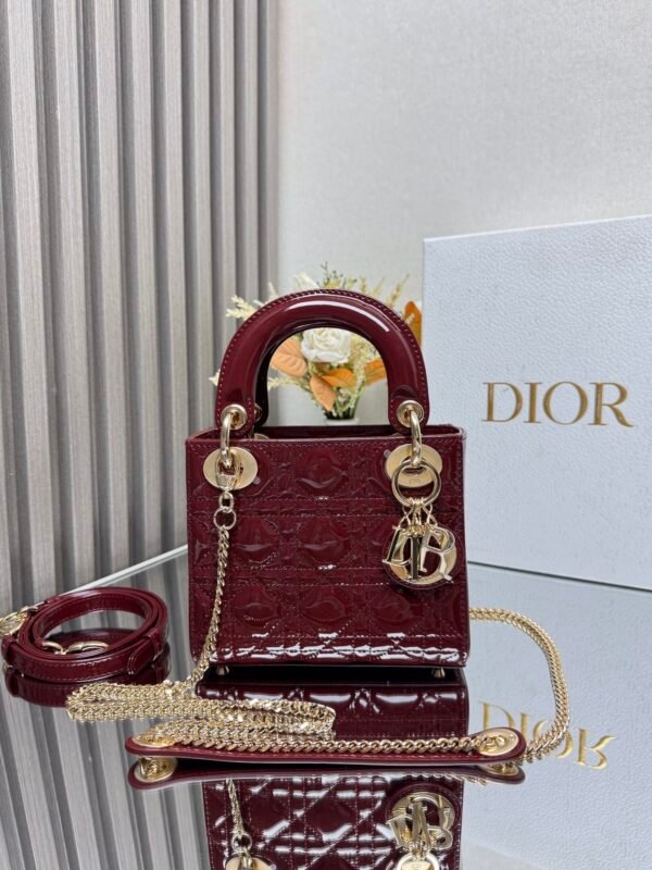 DIOR