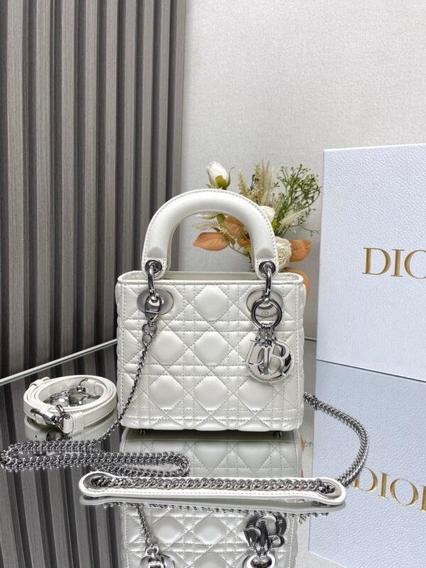 DIOR - Image 2
