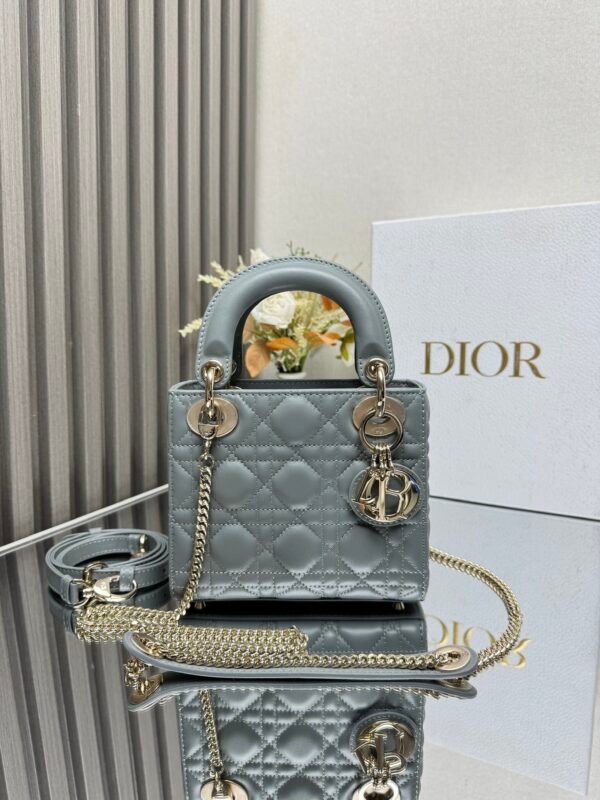 DIOR