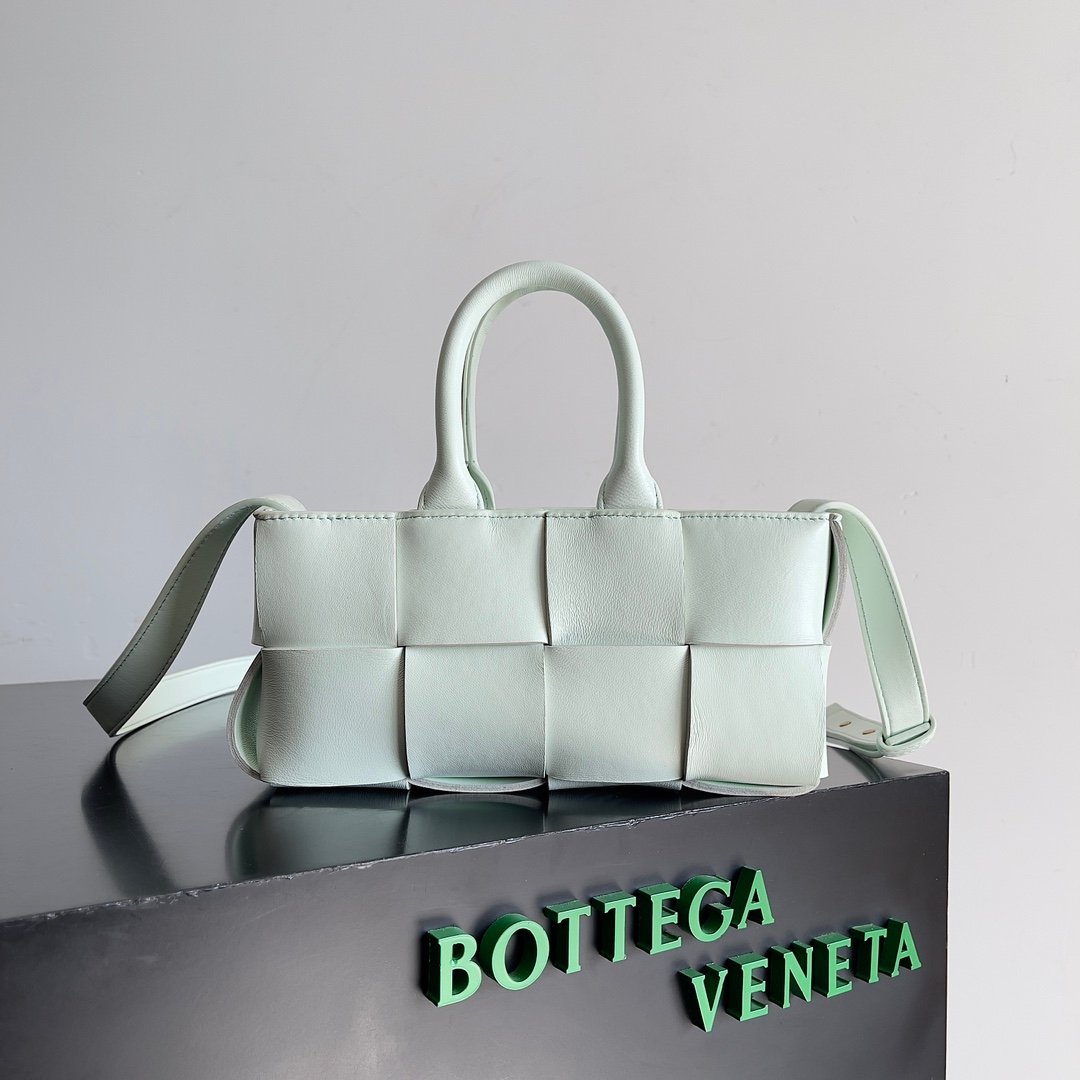 BOTTEGA VENETA