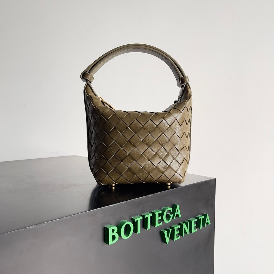 BOTTEGA VENETA