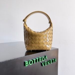 BOTTEGA VENETA