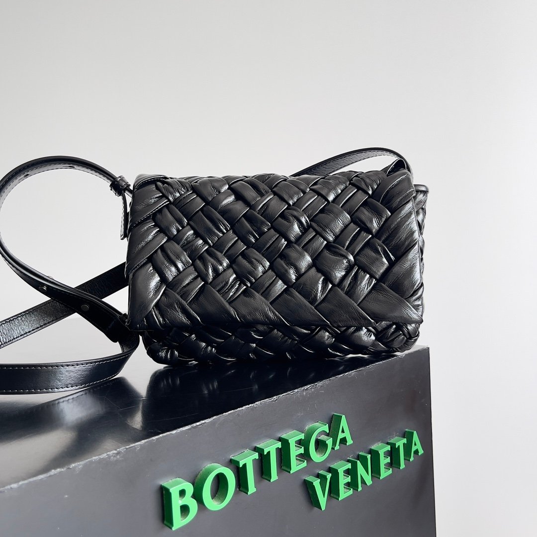 BOTTEGA VENETA