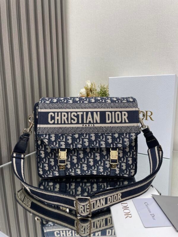 DIOR