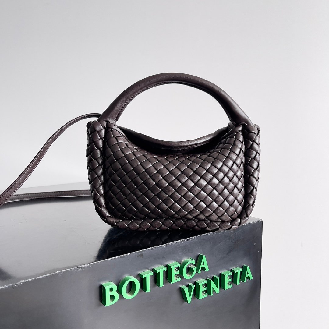 BOTTEGA VENETA