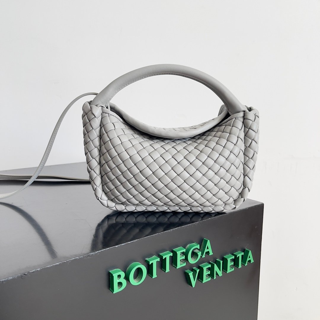BOTTEGA VENETA