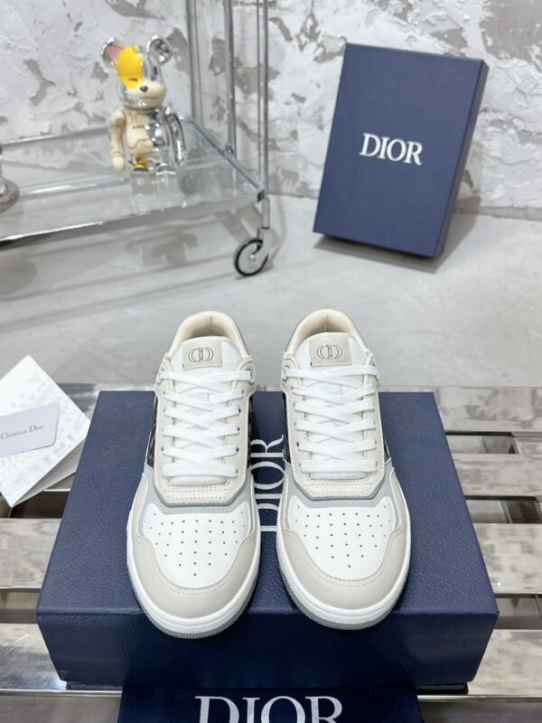 Dior women