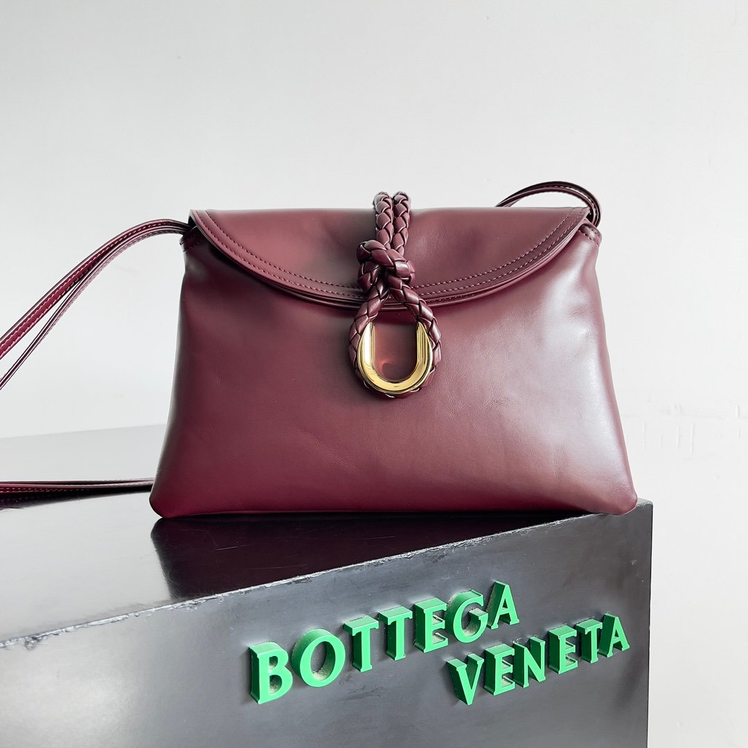 BOTTEGA VENETA