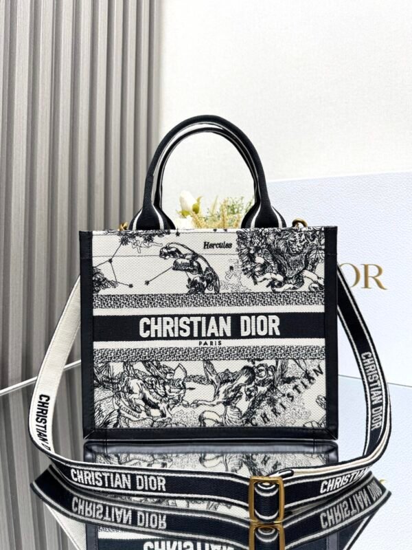 DIOR