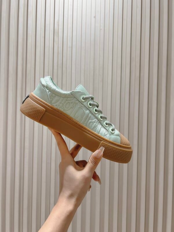 Dior women