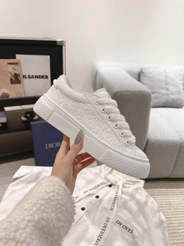 Dior women