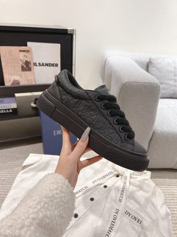 Dior women