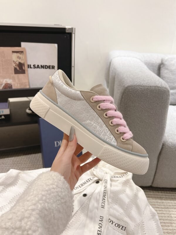 Dior women