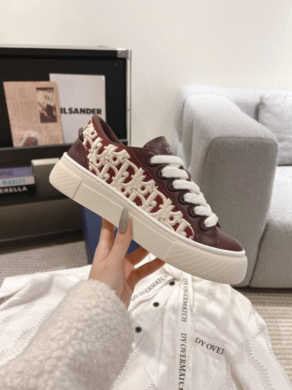 Dior women