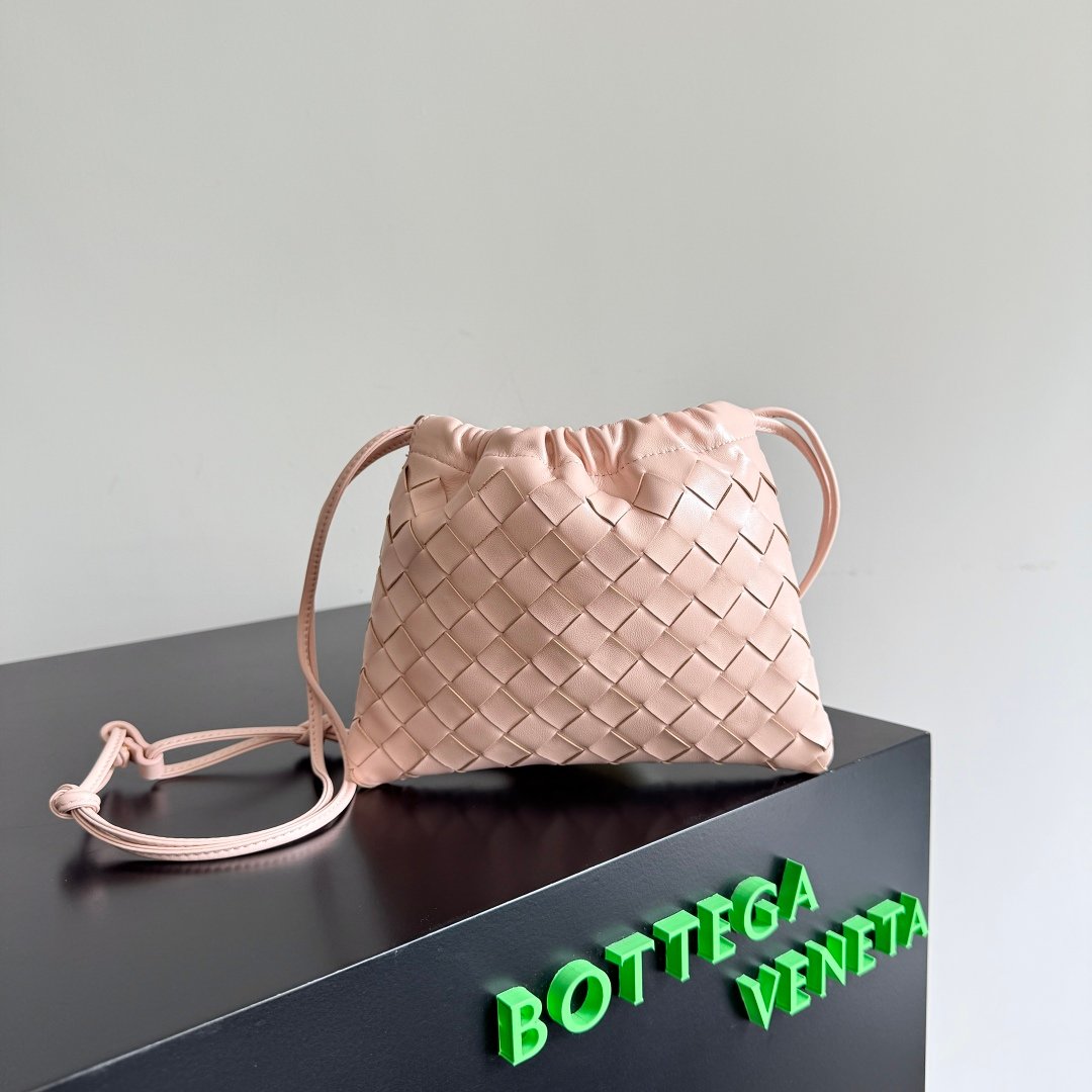 BOTTEGA VENETA