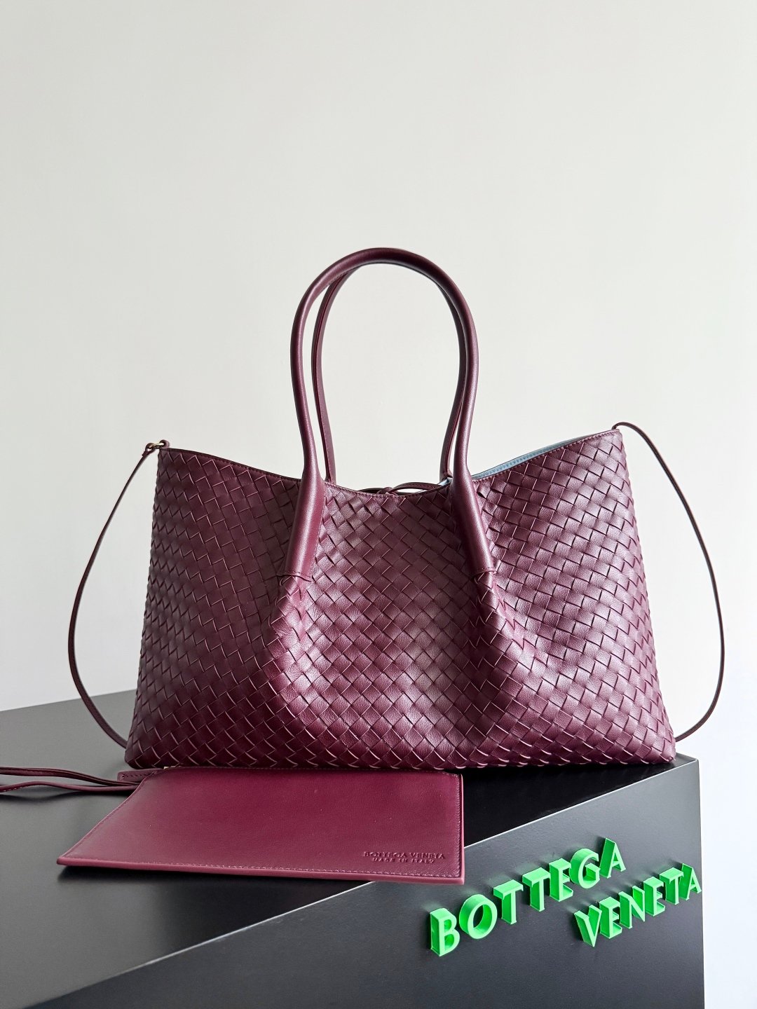 BOTTEGA VENETA