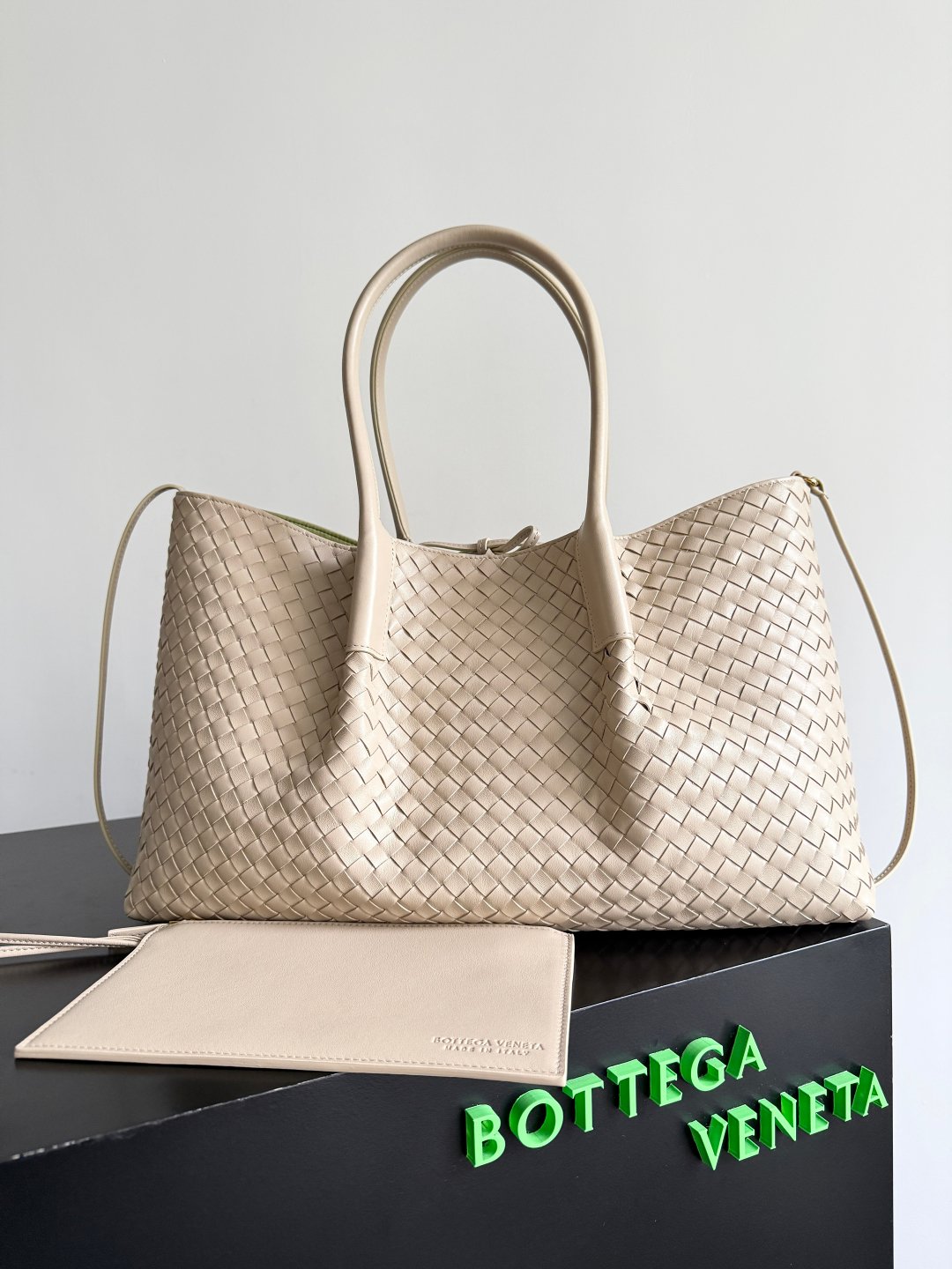 BOTTEGA VENETA